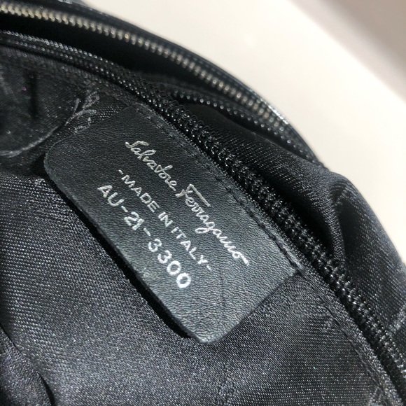 Salvatore Ferragamo black shoulder bag - Picture 5 of 8